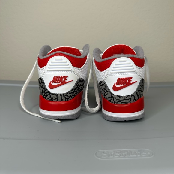SOLD‼️Air Jordan 3 Retro (EUC) - Picture 5 of 7